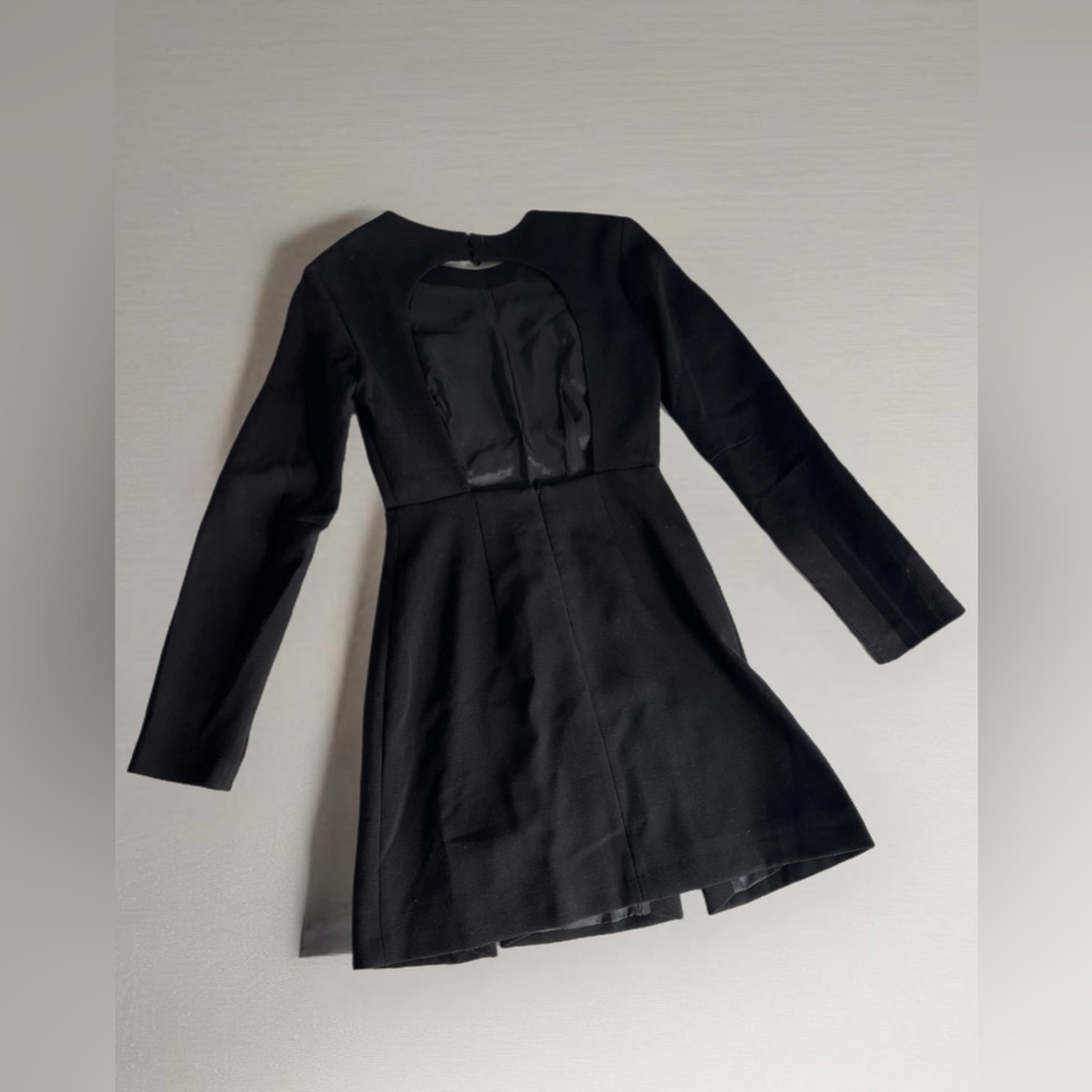 Open back dress by 12 Storreez - Picture 12 of 15